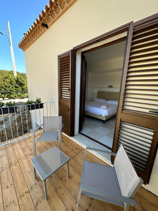 The Square Depandance Bed and Breakfast Cannigione Exteriör bild