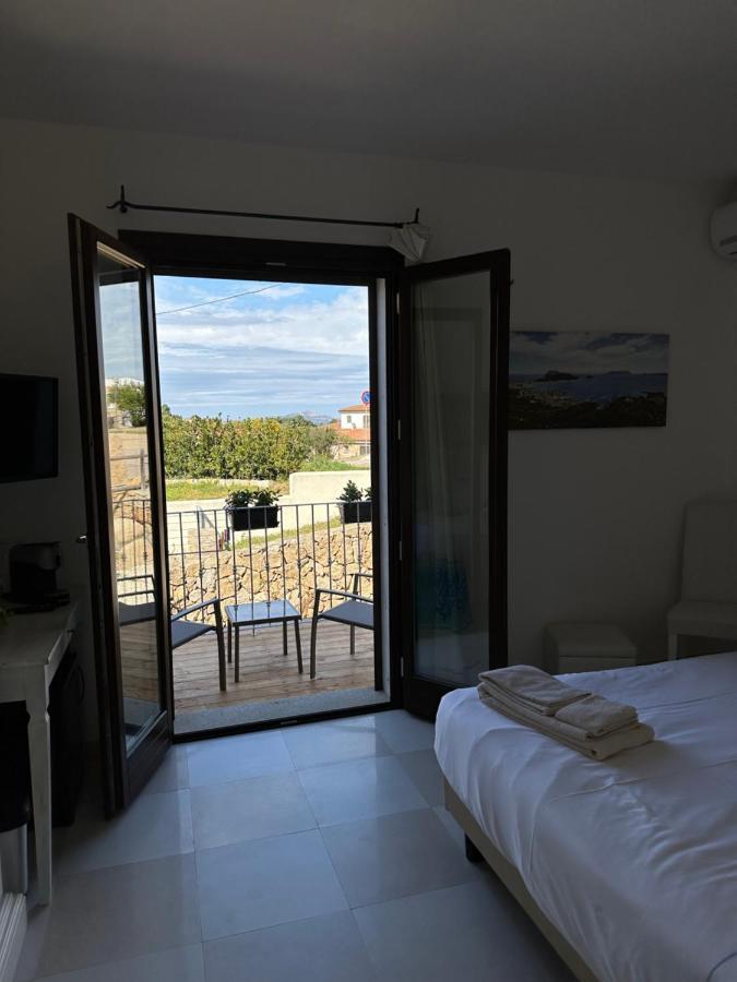 The Square Depandance Bed and Breakfast Cannigione Exteriör bild